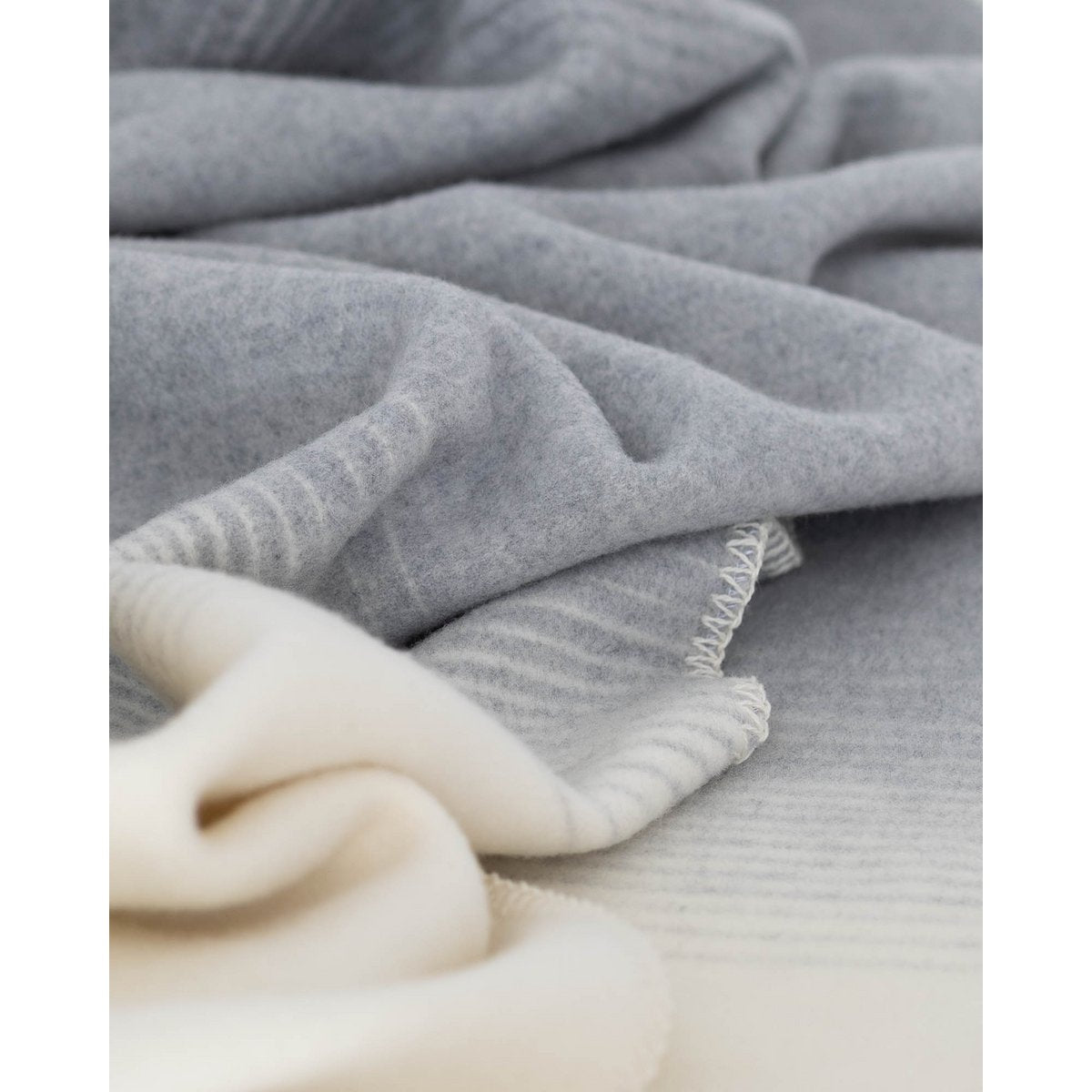 Merino/cashmere Bed Blanket SILVER CLOUD
