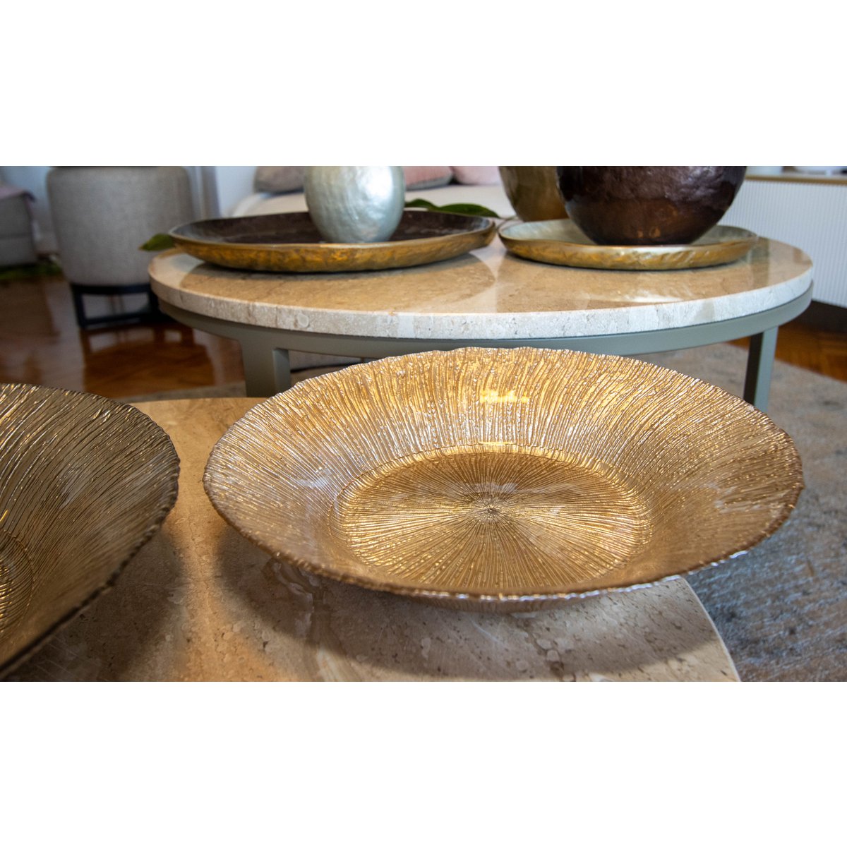 Irily beige round cut 30x30x5cm