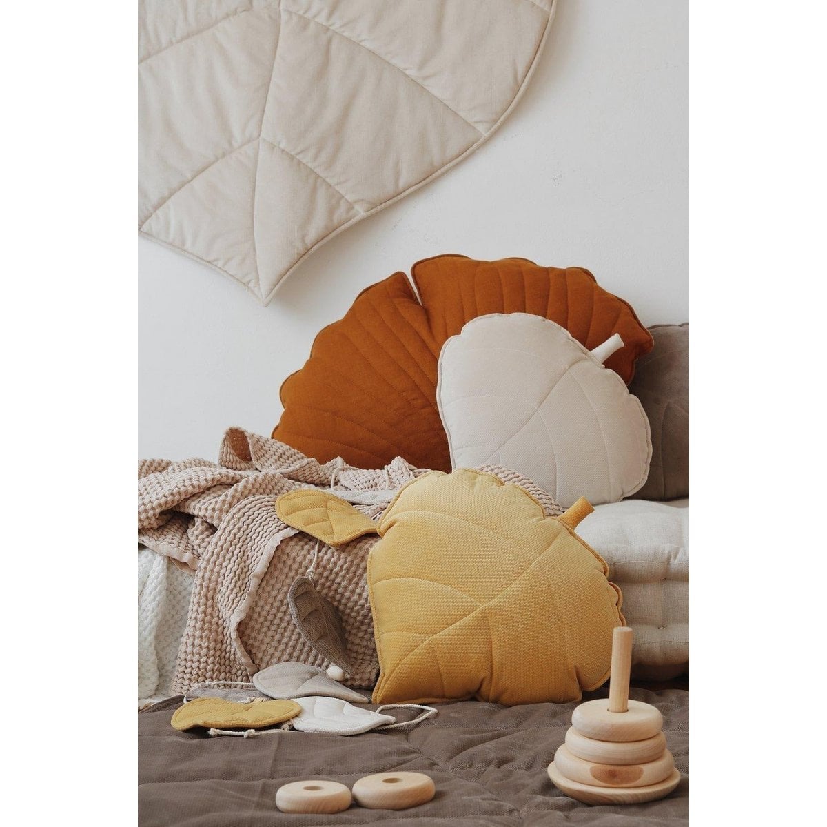“Honey” Velvet Leaf Pillow