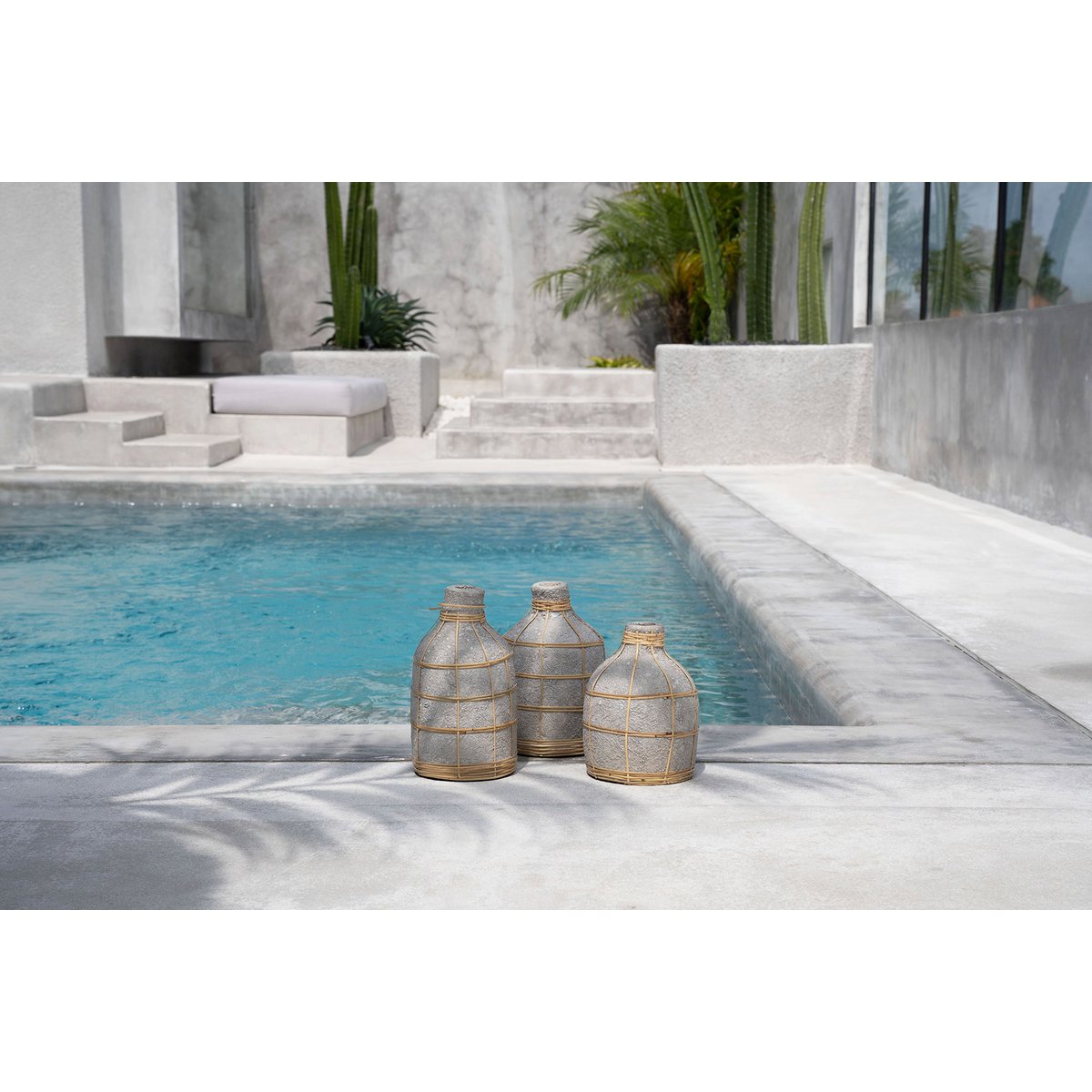 The Whoopy Vase - Concrete Natural - M