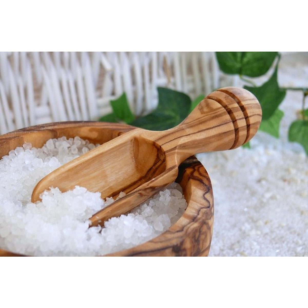 Apple-shaped salt box with salt shovel, olive wood