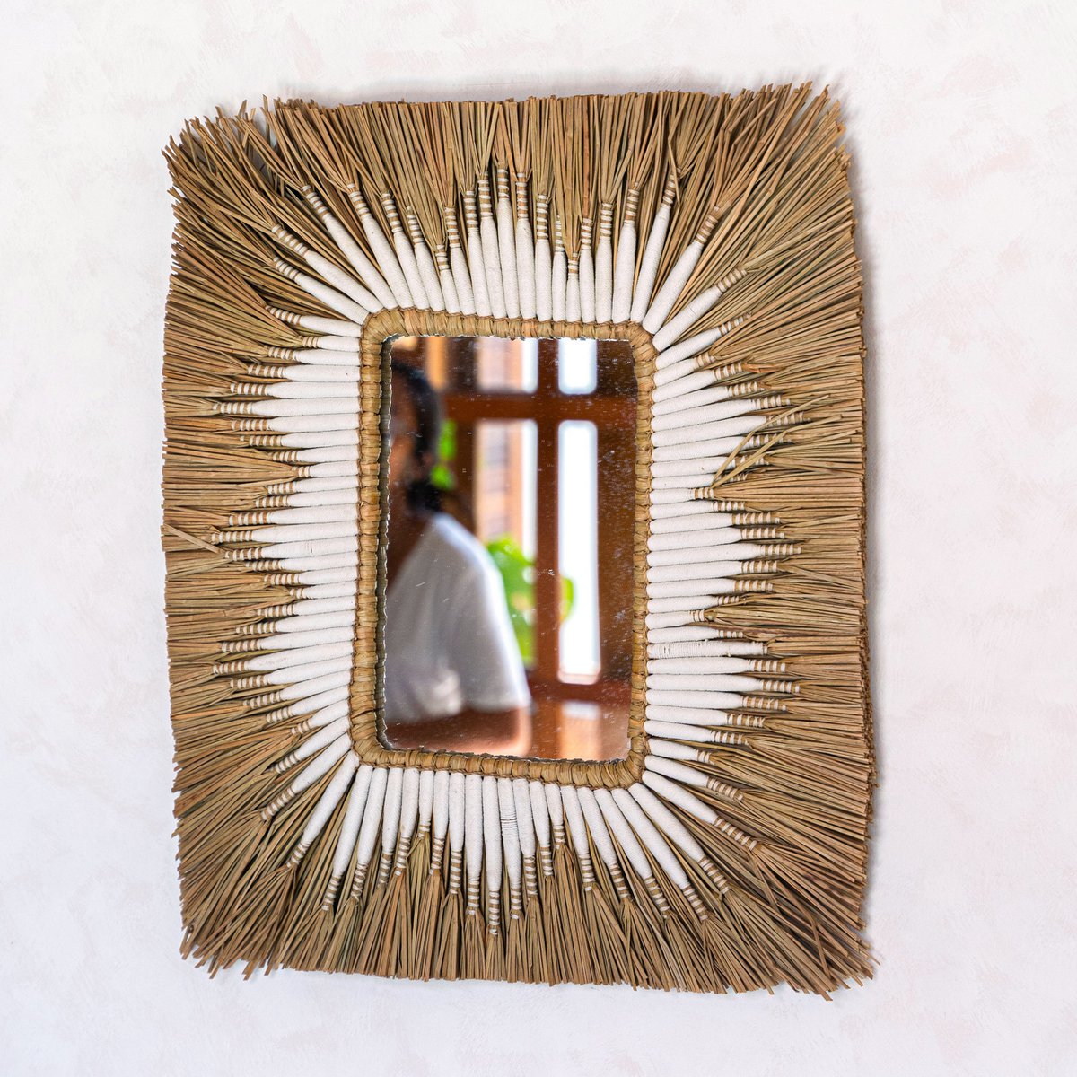 Seagrass Wall Mirror – Rectangular Boho Hanging Mirror – Fringe Wall Mirror with White Cotton Pattern 60x50 cm KIRANA