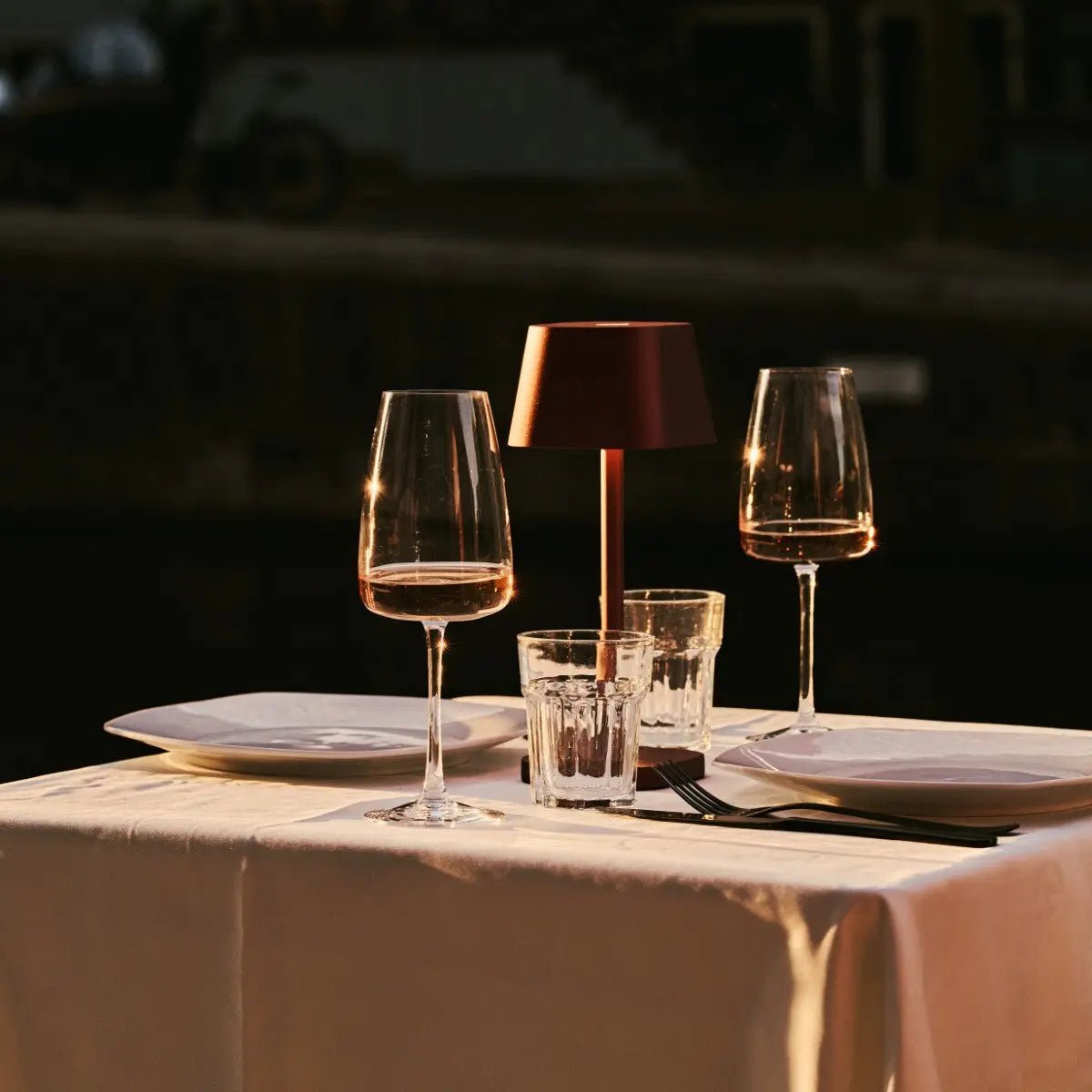Ava Bronze uppladdningsbar bordslampa