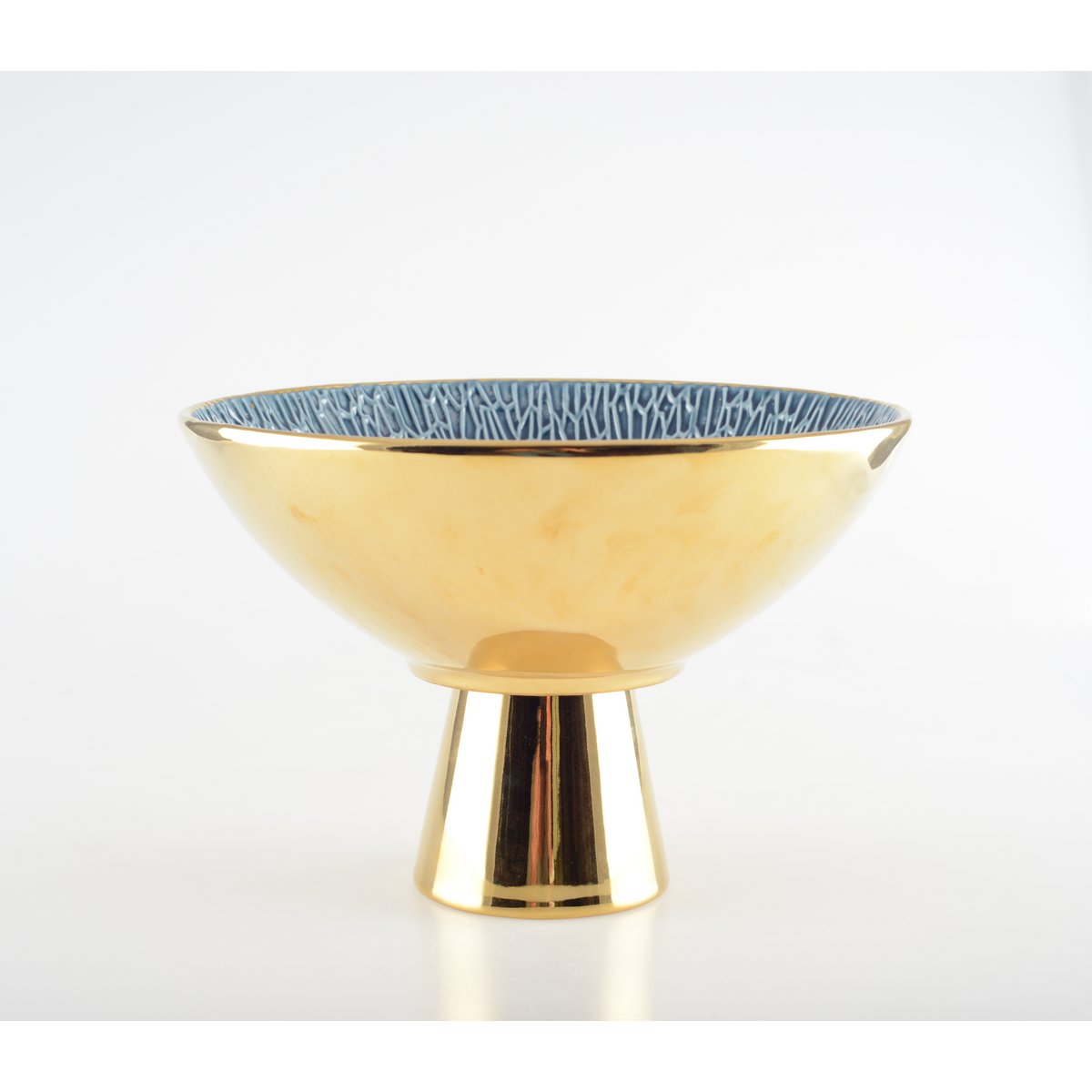 Gold and blue fruit cut