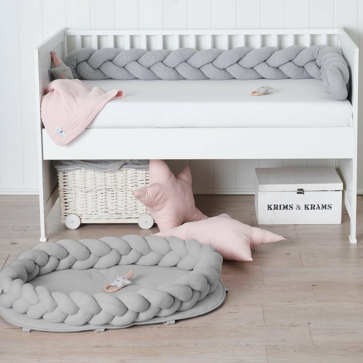 Grey braided cot bumper