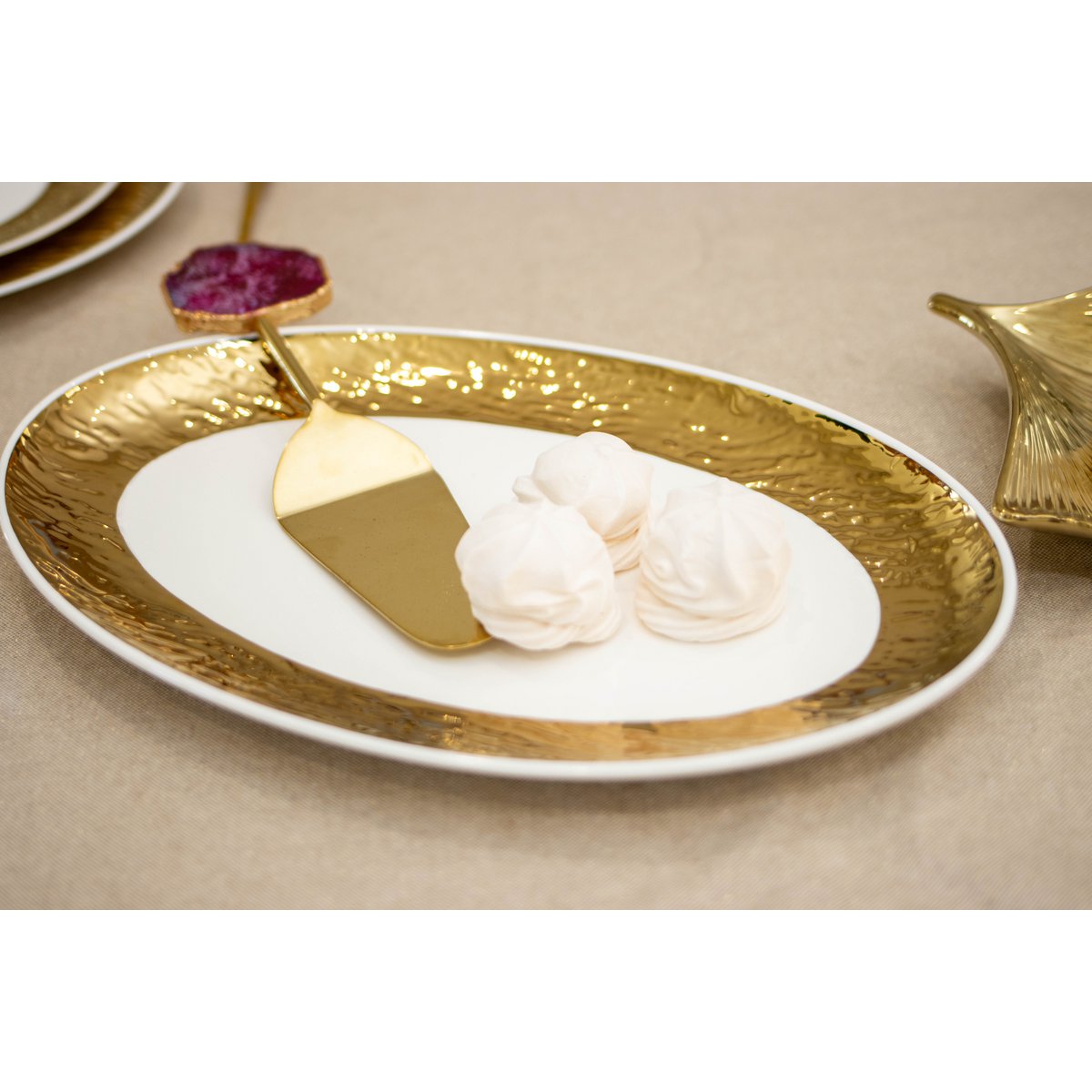 White and gold oval dish 36.5cm