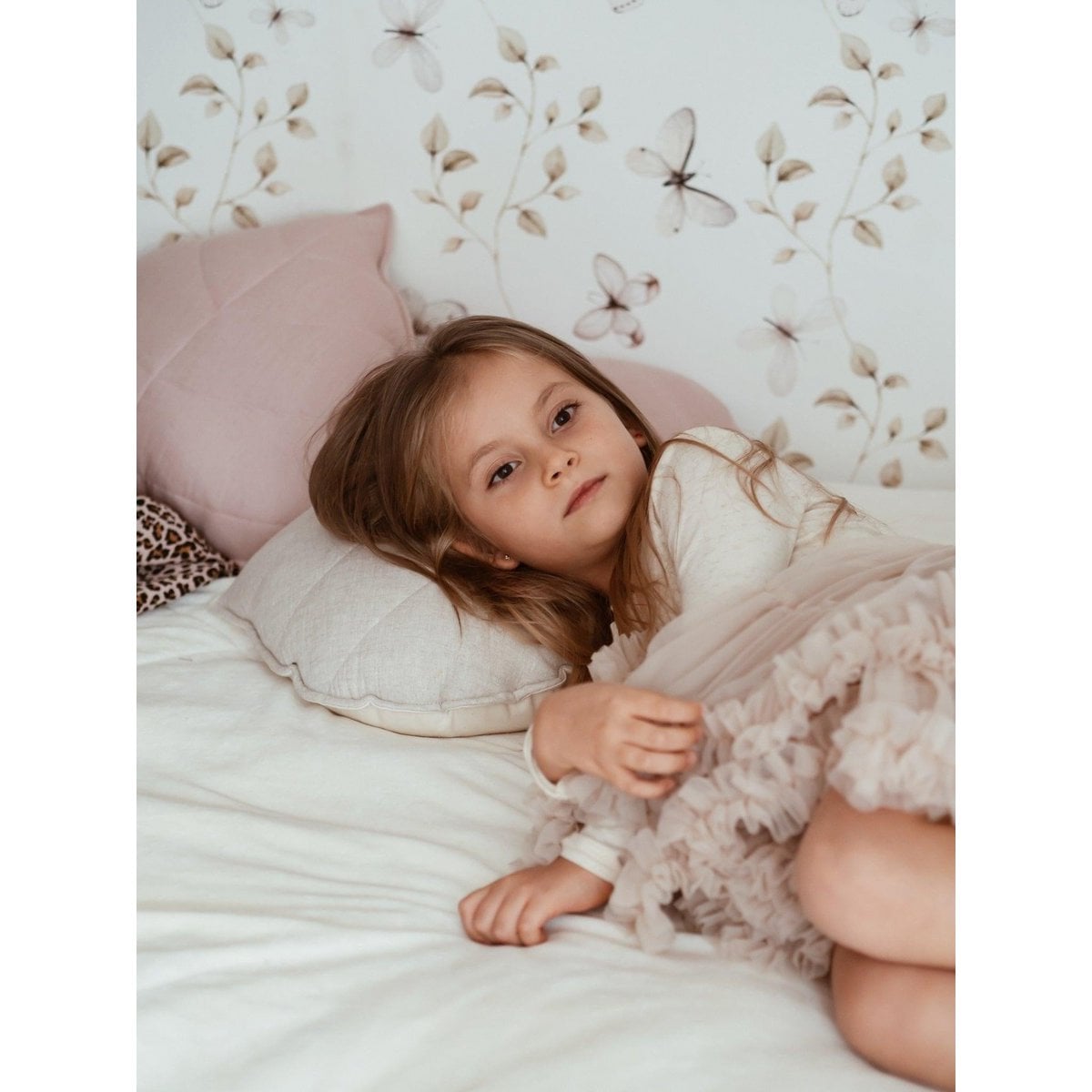 “Sand” Linen Leaf Pillow