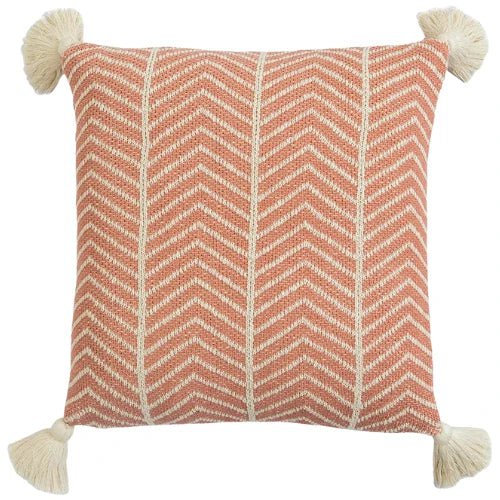 Soft Coral – Cushion Cover / Kussenhoes – Chevron Knit with Tassels – 45×45 cm – Urbane Hide