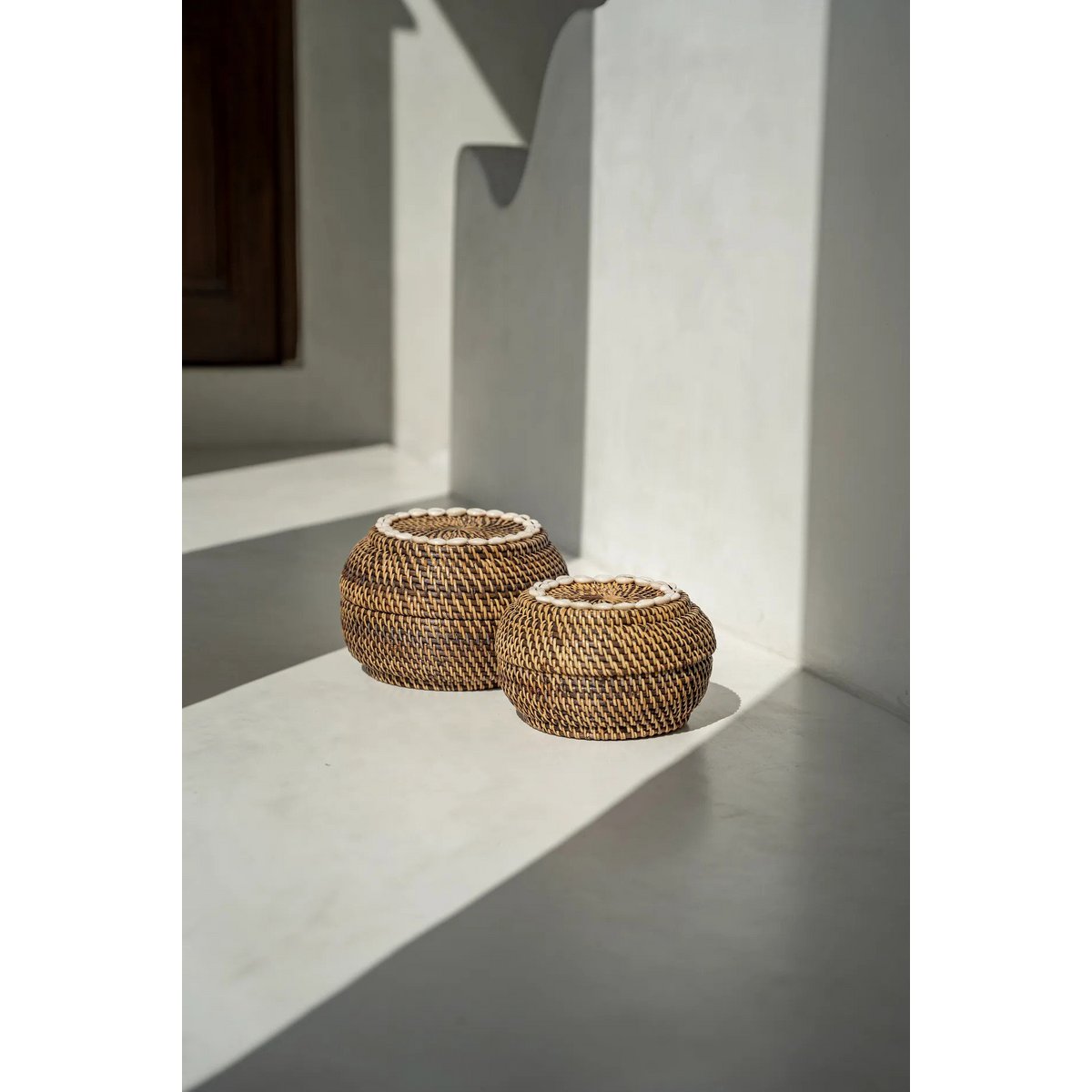 The Colonial Peek-a-Boo Basket - Natural Brown - M