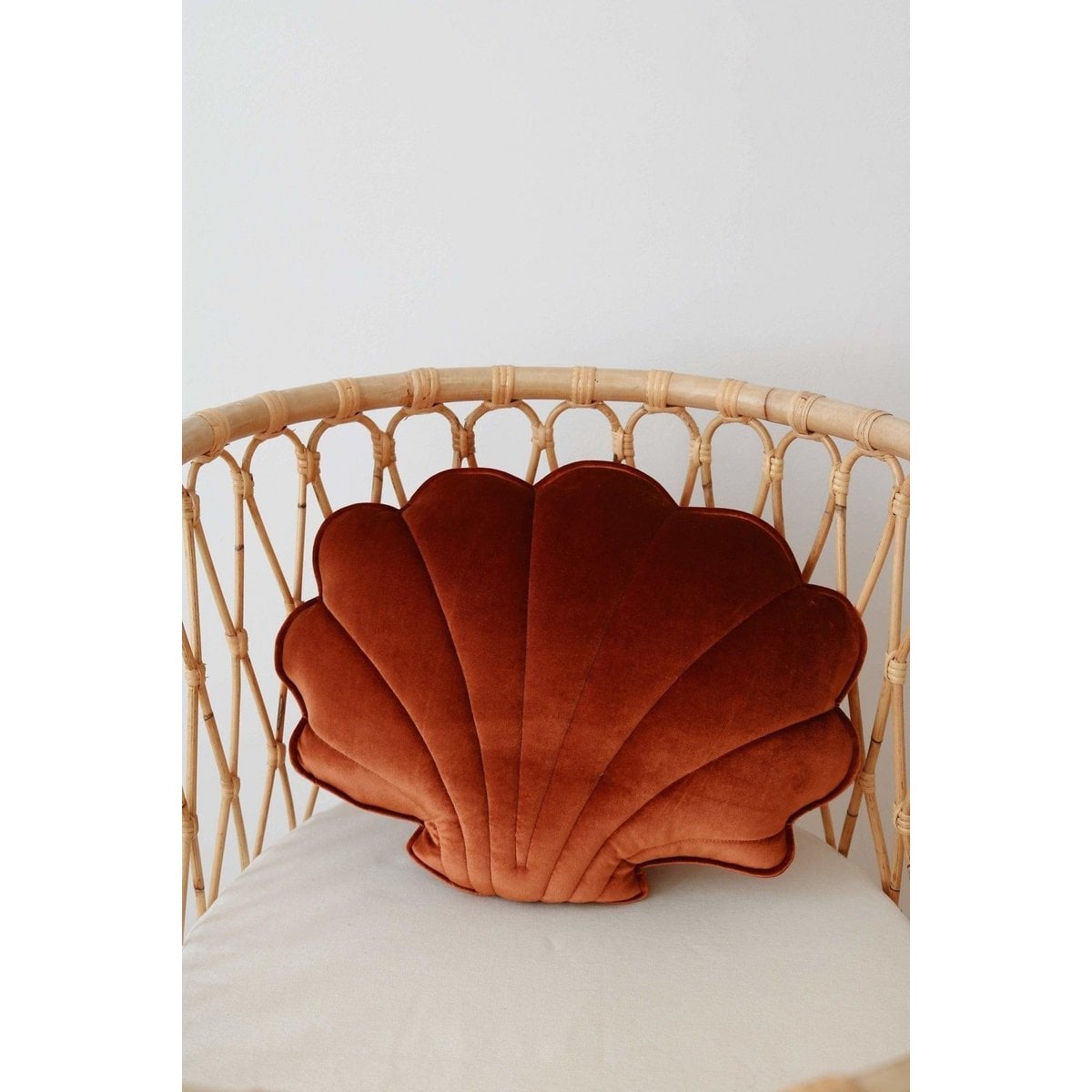 "Copper Pearl" sammetskudde skalformad
