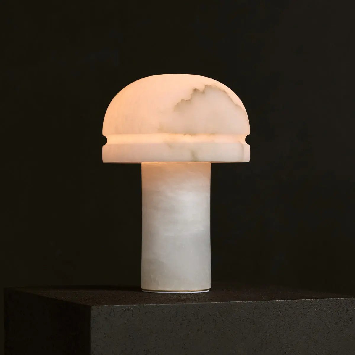 Leonardo Alabaster Lamp