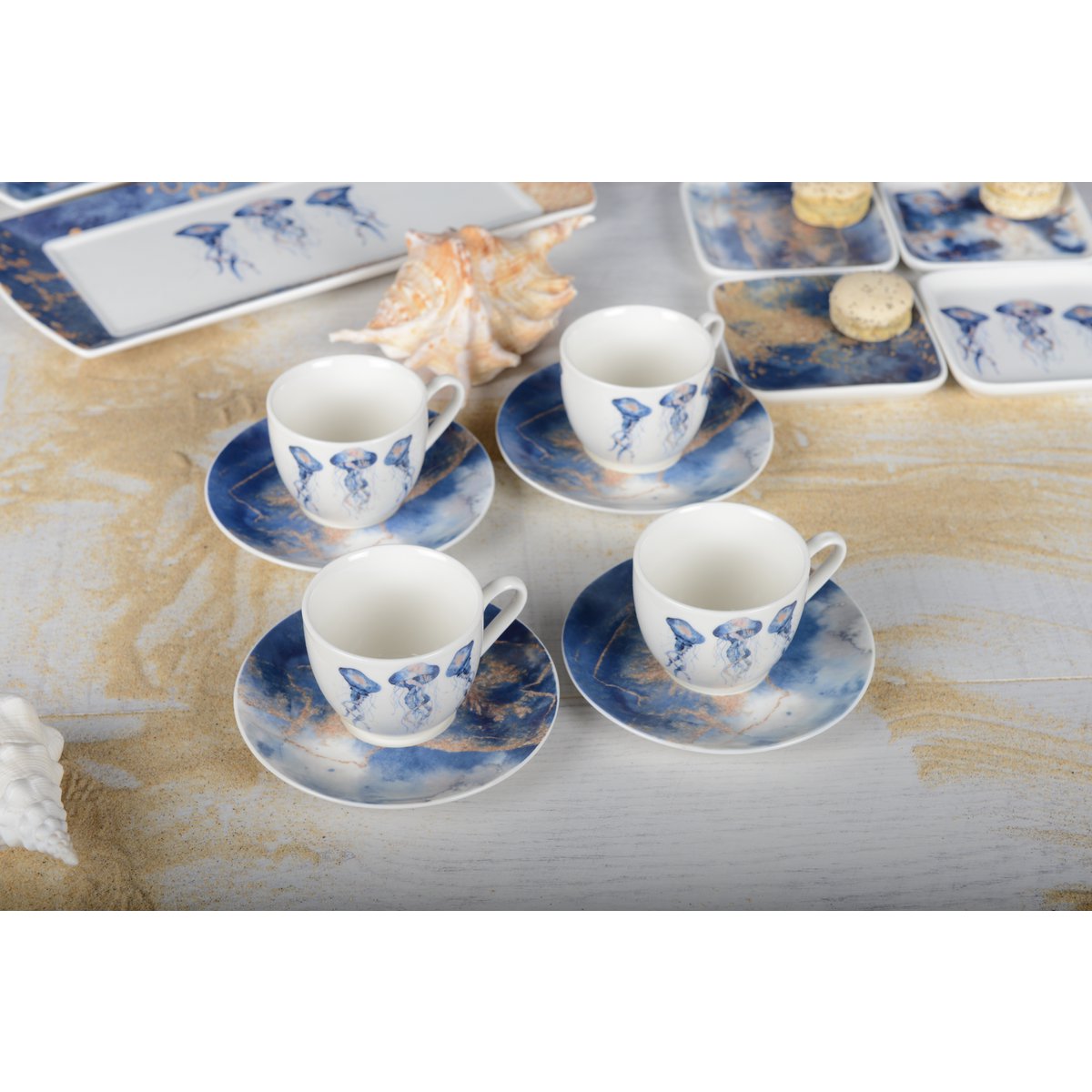 Kaffekoppar med manetmotiv - Parti om 4
