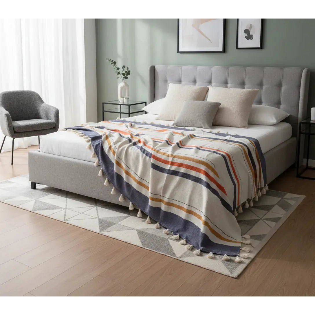 White Striped Plaid / Sofa Throw – with Fringes – 130x170 cm – Urbane Hide