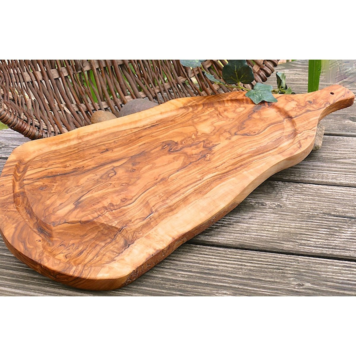 Carving board XXL (> 50 cm) with juice groove and handle