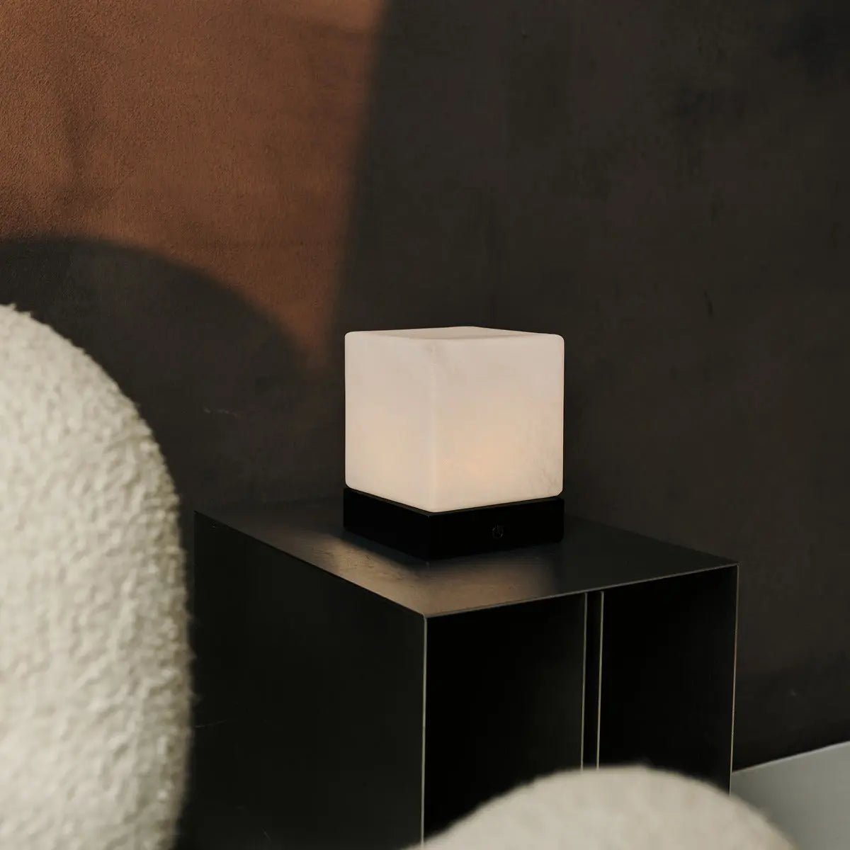 Yce Black Cordless Wooden Lamp
