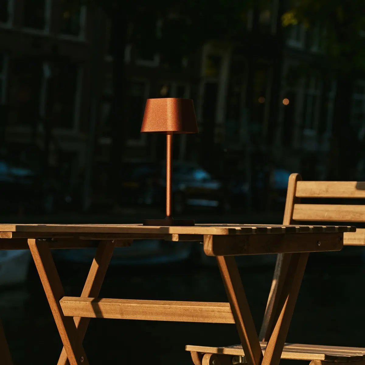 Ava Bronze uppladdningsbar bordslampa
