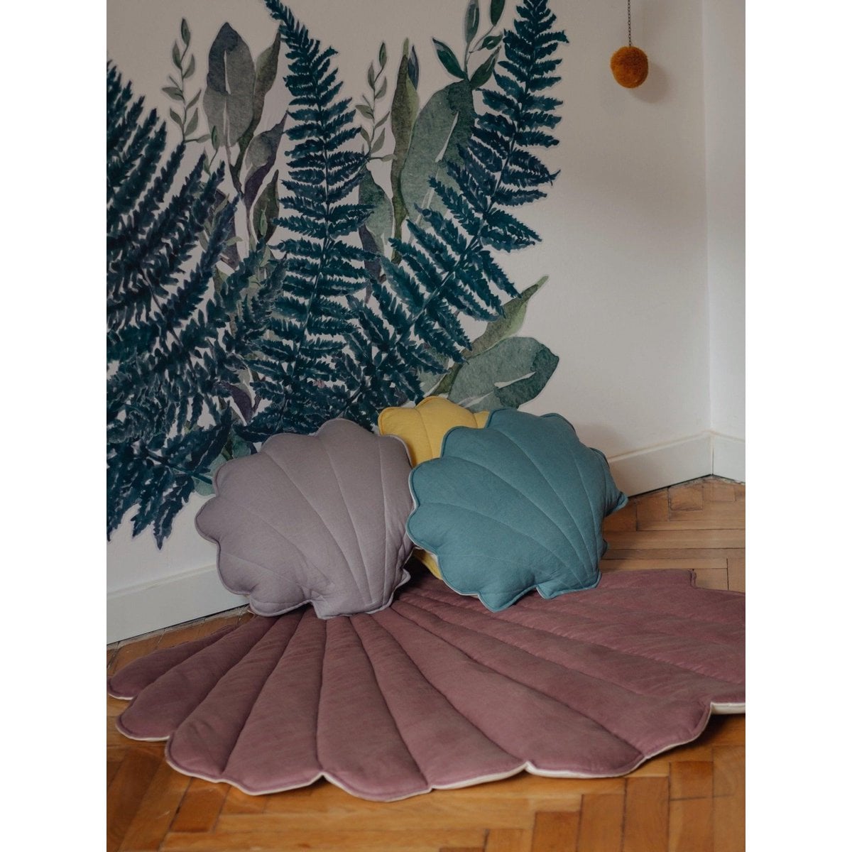 “Eye of the Sea” Linen Shell Pillow