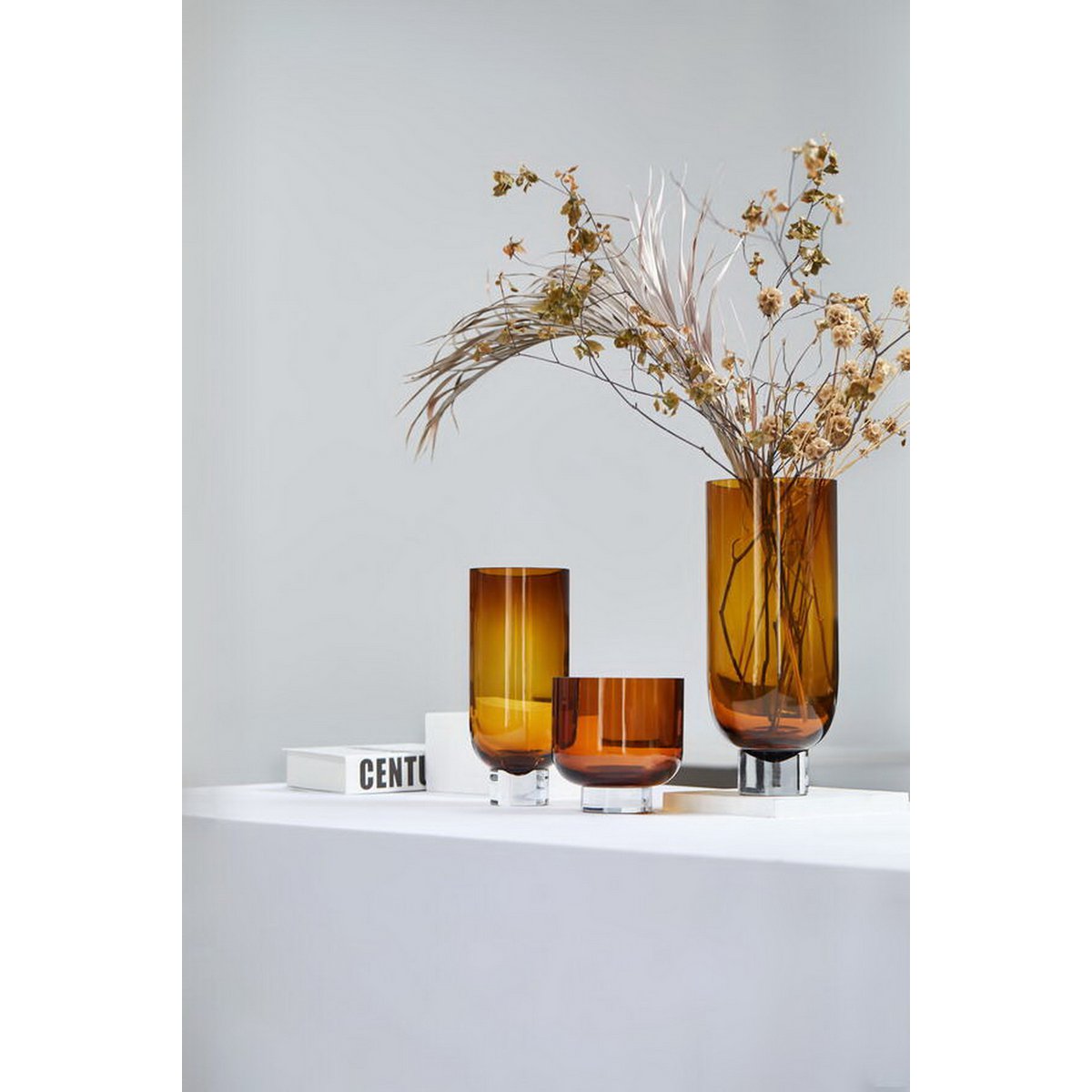 Modern luxuru cylindric vase on solid base, sober design, amber color, OMA28AM