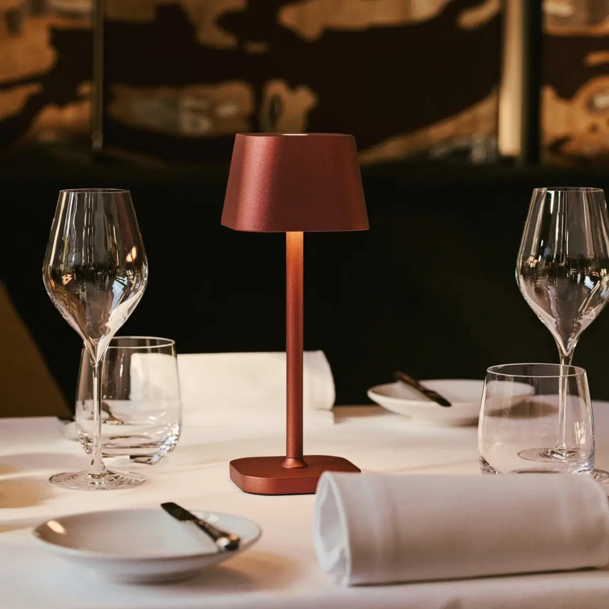 Ava Bronze uppladdningsbar bordslampa