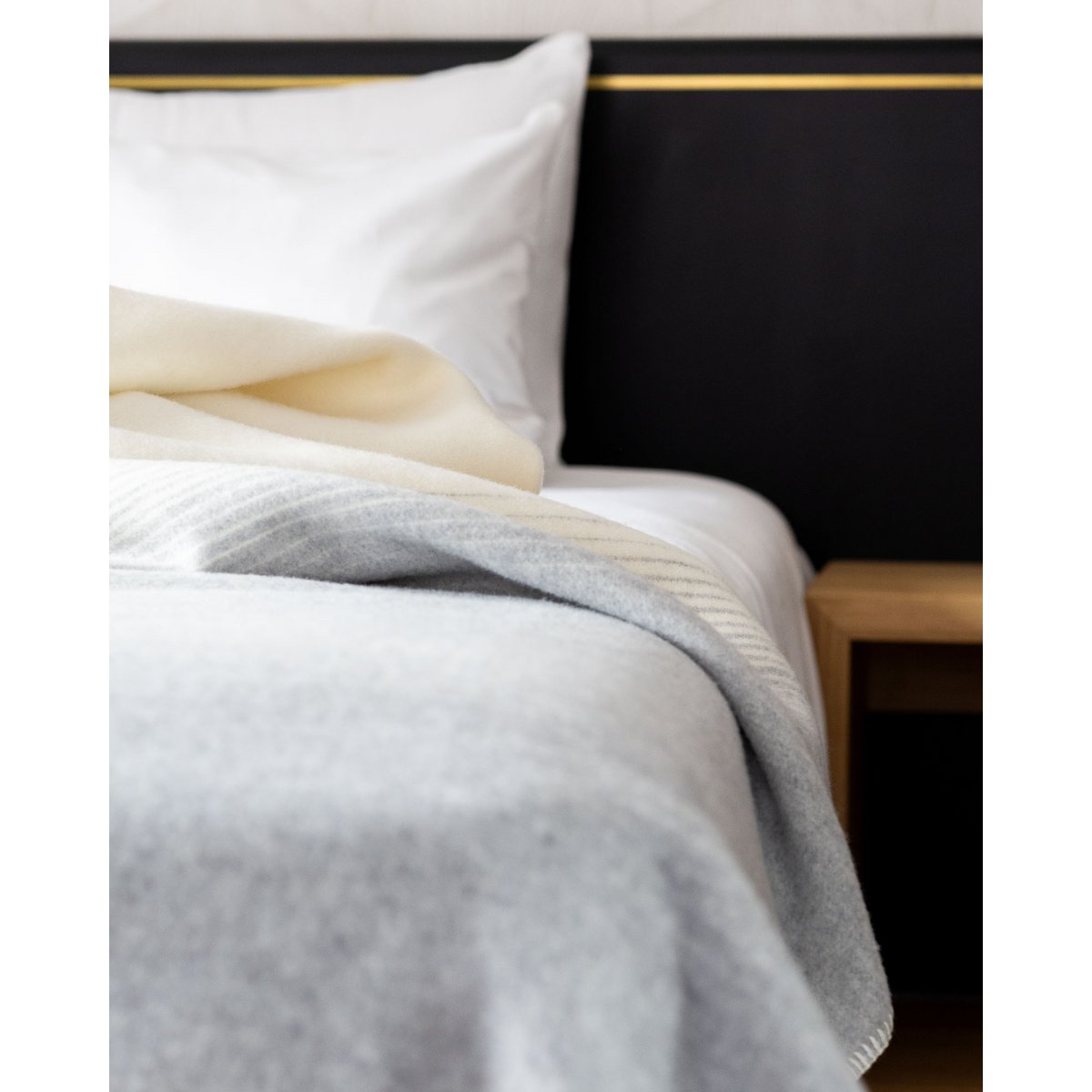 Merino/cashmere Bed Blanket SILVER CLOUD