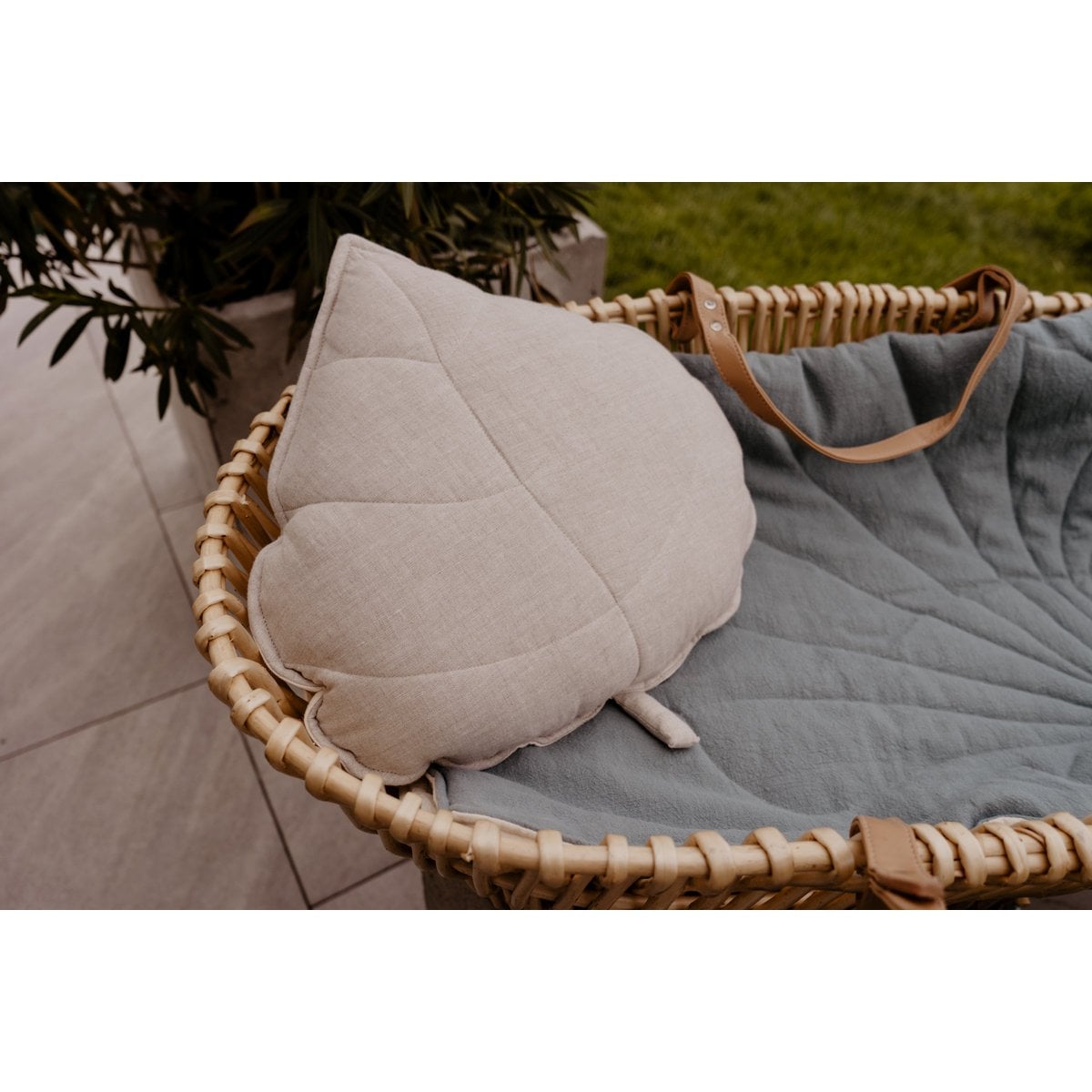 “Sand” Linen Leaf Pillow