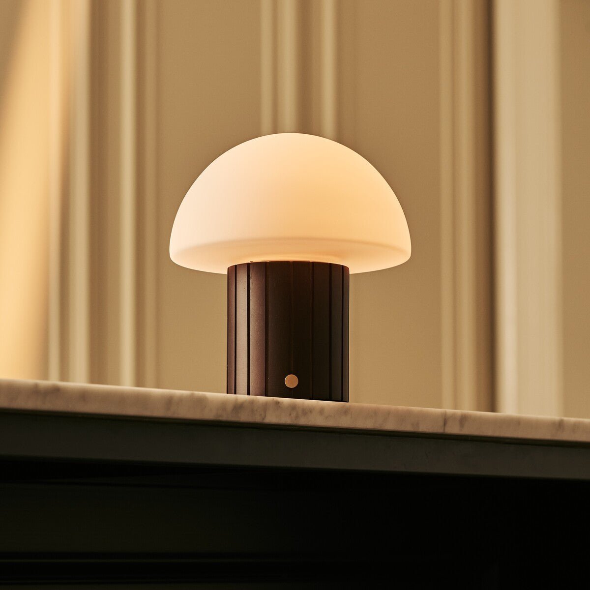 Siebe Dark Brown Rechargeable Table Lamp