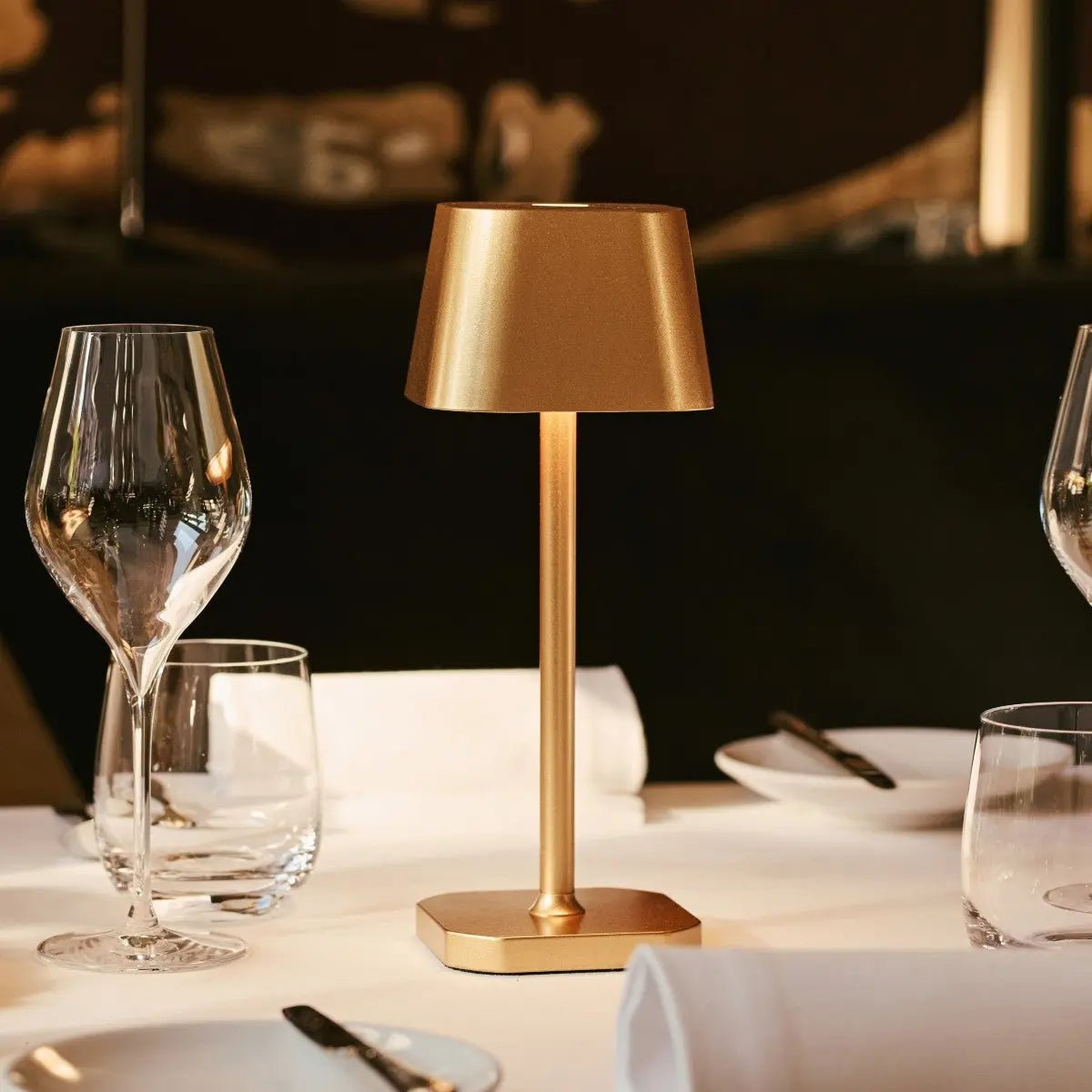 Ava Gold Rechargeable Table Lamp