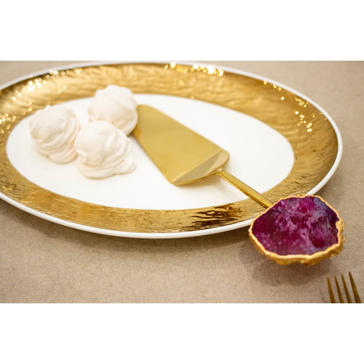 White and gold oval dish 36.5cm
