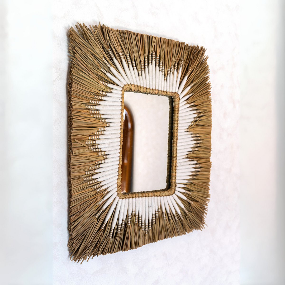 Seagrass Wall Mirror – Rectangular Boho Hanging Mirror – Fringe Wall Mirror with White Cotton Pattern 60x50 cm KIRANA