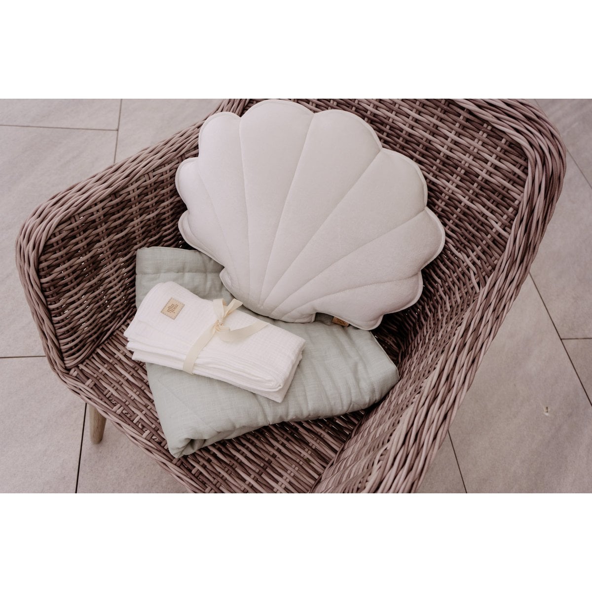 “White Pearl” Velvet Shell Pillow